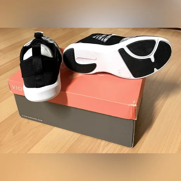 Vionic Womens Alaina Slip On Lifestyle Sneakers Black/White 6 Wide - Picture 5 of 5